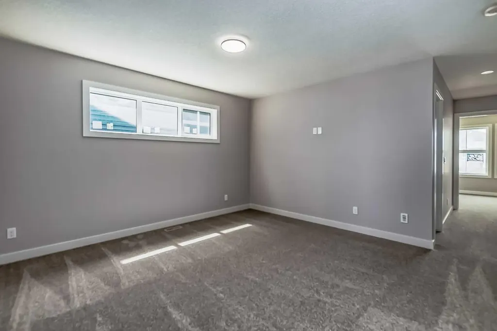 4 Topaz Place Cochrane AB T4C 3K2