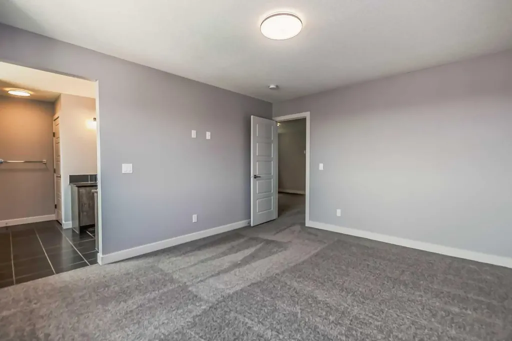 4 Topaz Place Cochrane AB T4C 3K2