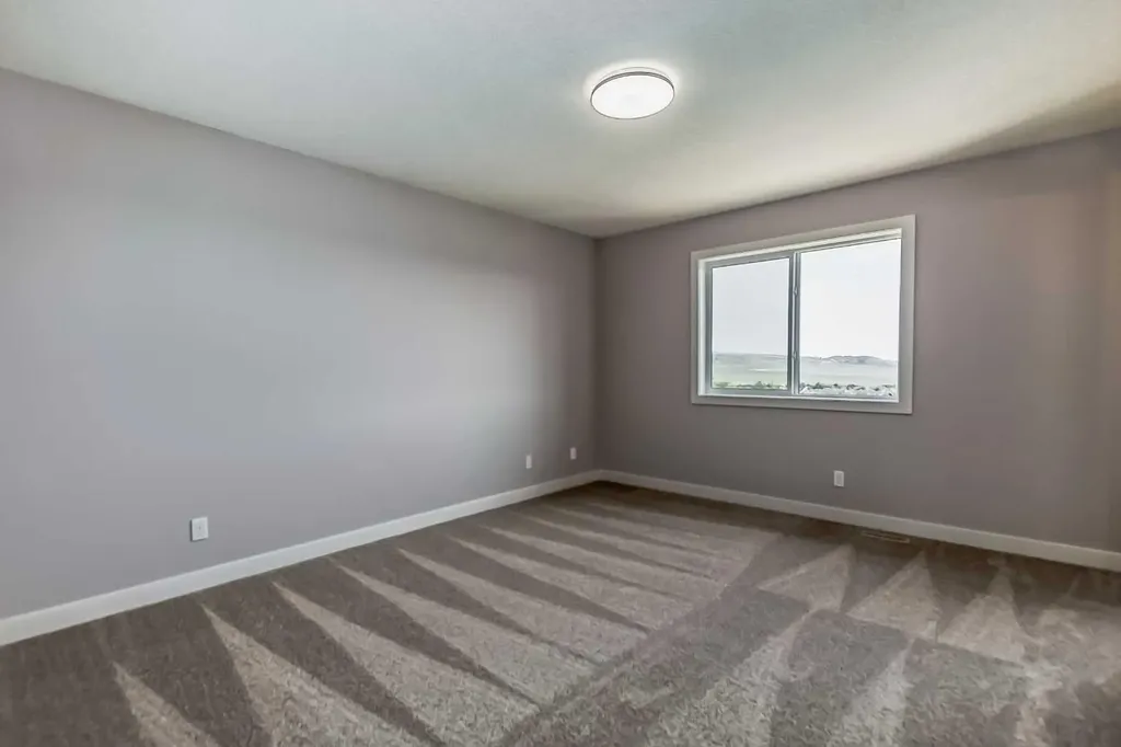 4 Topaz Place Cochrane AB T4C 3K2