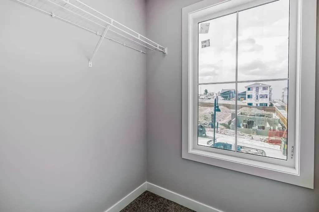 4 Topaz Place Cochrane AB T4C 3K2