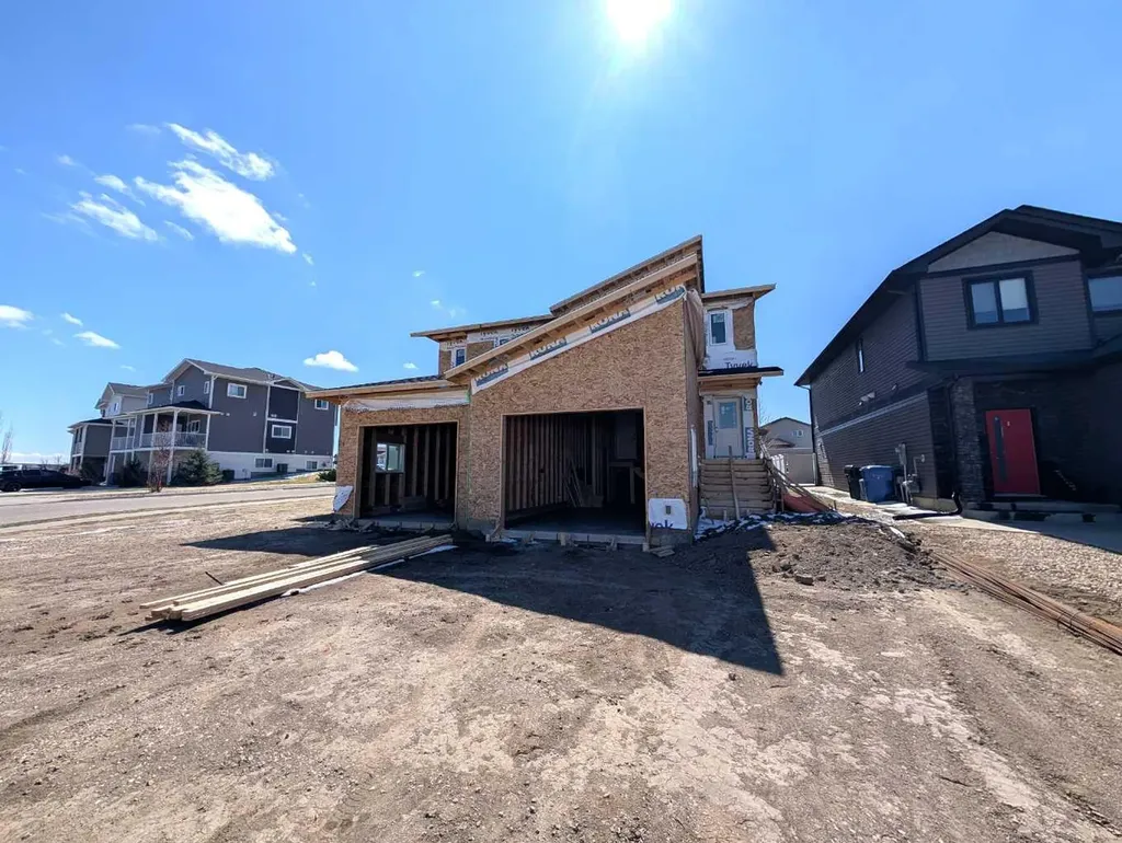 310 Somerside Crescent Medicine Hat AB T1B 0N3
