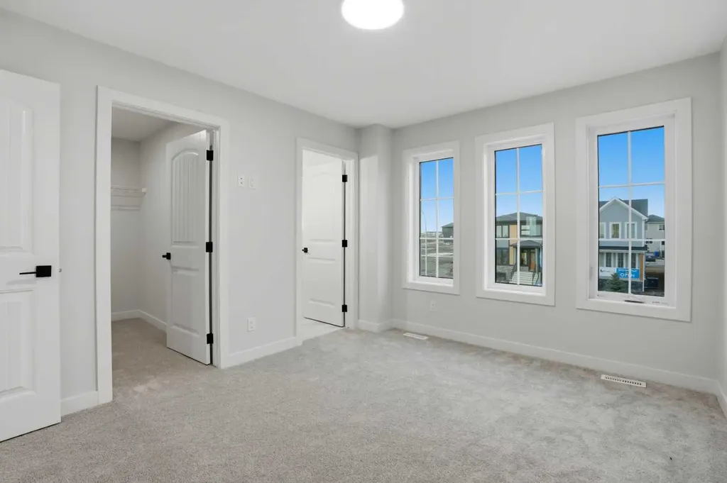 544 Bridgeport Street Chestermere AB T1X 3E6