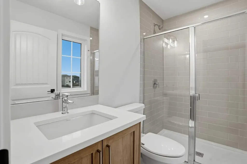 544 Bridgeport Street Chestermere AB T1X 3E6
