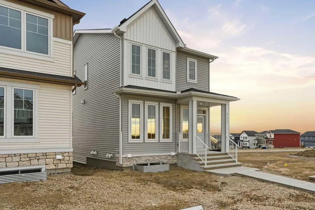 544 Bridgeport Street Chestermere AB T1X 3E6