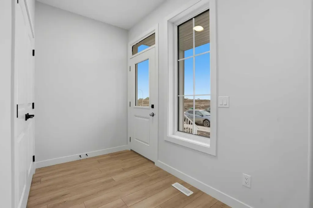 544 Bridgeport Street Chestermere AB T1X 3E6