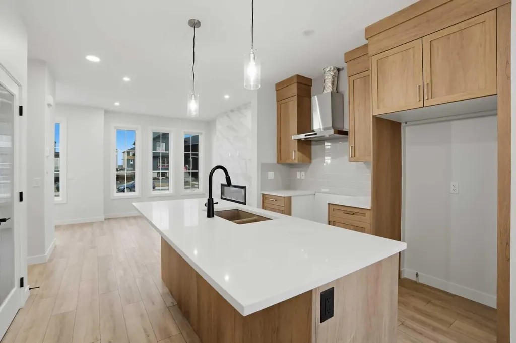544 Bridgeport Street Chestermere AB T1X 3E6