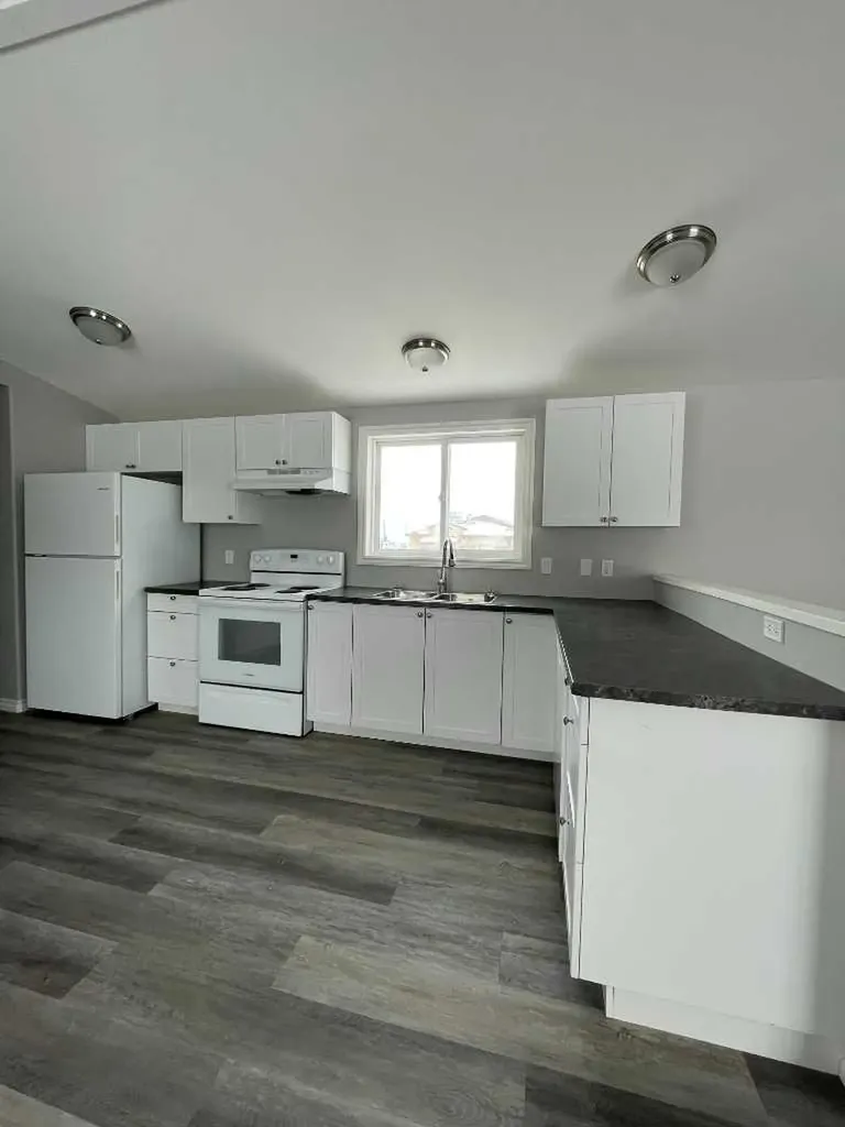 69 Deerglen Mobile Home Park High Level AB T0H 1Z0