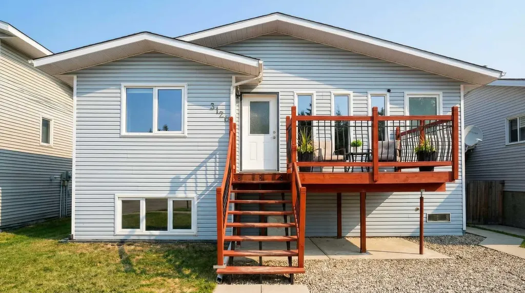 3126 Bradwell Street Hinton AB T7V 1S6
