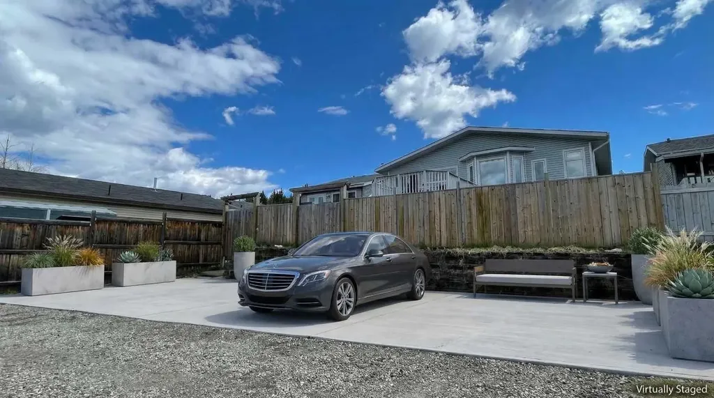 3126 Bradwell Street Hinton AB T7V 1S6