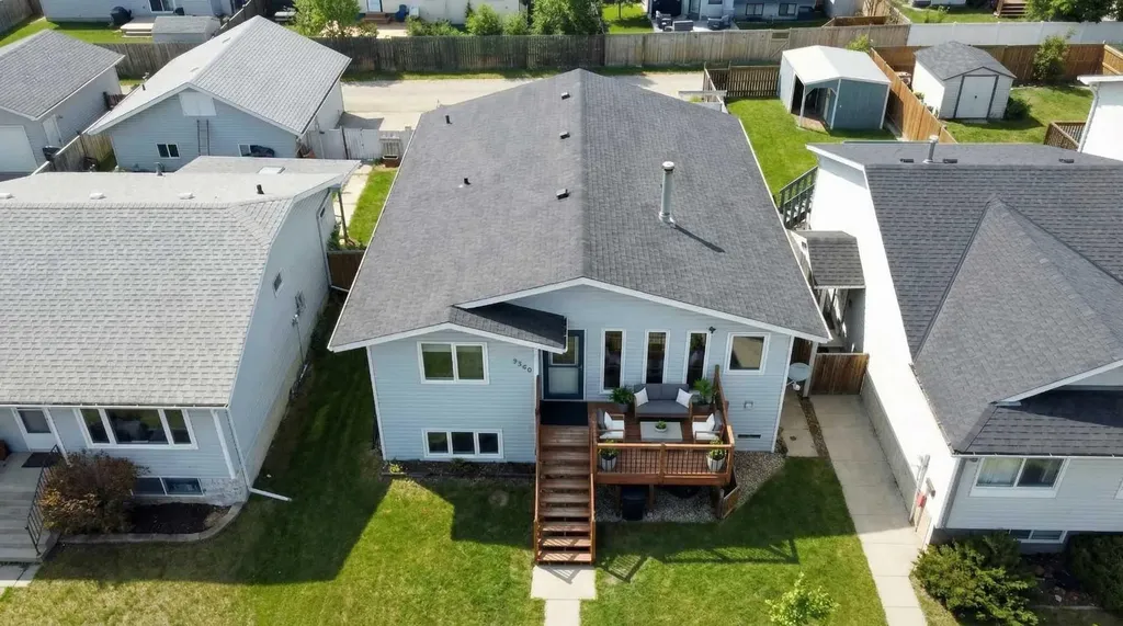 3126 Bradwell Street Hinton AB T7V 1S6