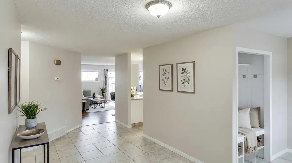 3126 Bradwell Street Hinton AB T7V 1S6