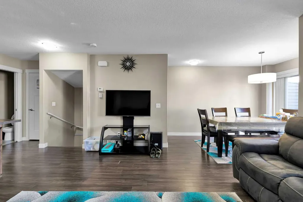 909 Skyview Ranch Grove NE Calgary AB T3N 0R7