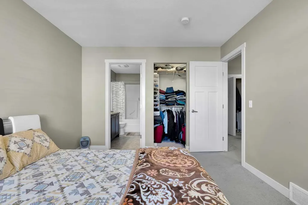 909 Skyview Ranch Grove NE Calgary AB T3N 0R7