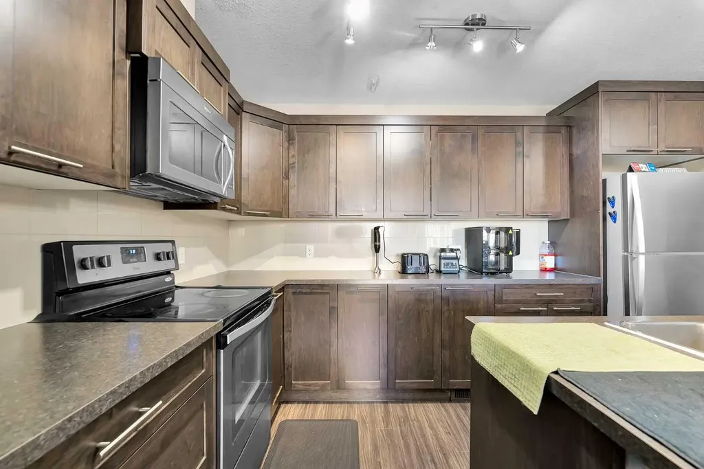 909 Skyview Ranch Grove NE Calgary AB T3N 0R7