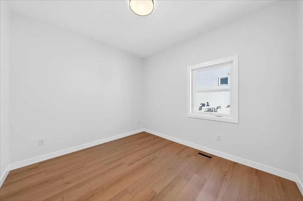 7 Lakewood Way Strathmore AB T1P 2J5
