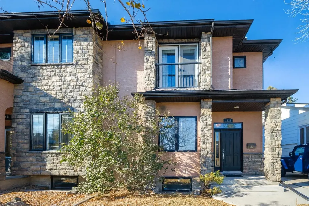 1421 40 Street SW Calgary AB T3C 1W8