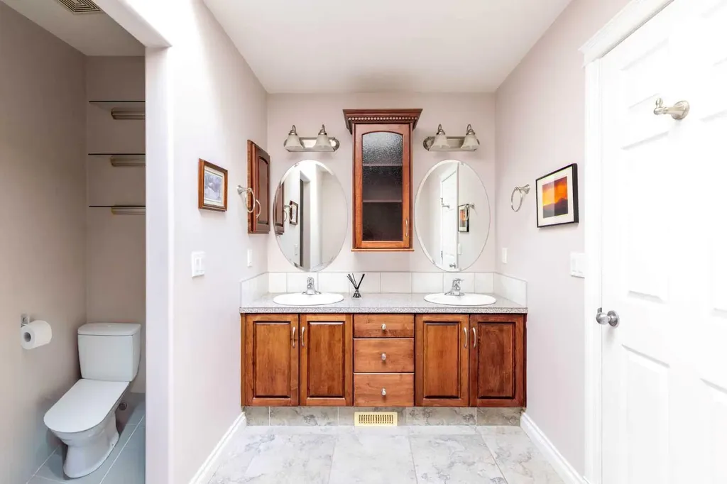 1421 40 Street SW Calgary AB T3C 1W8