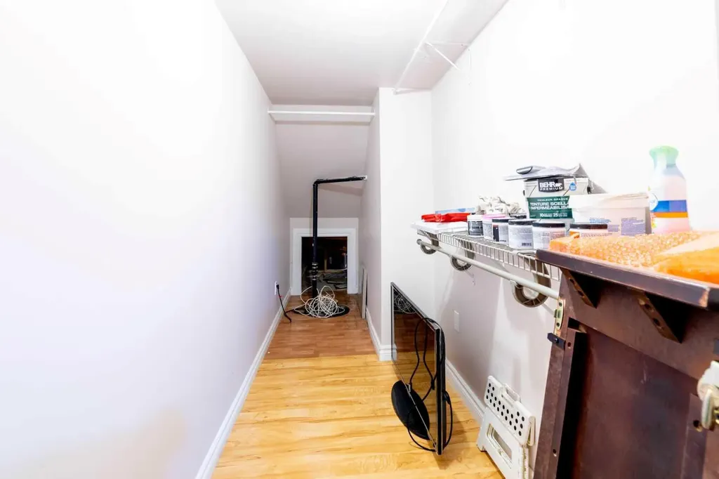 1421 40 Street SW Calgary AB T3C 1W8