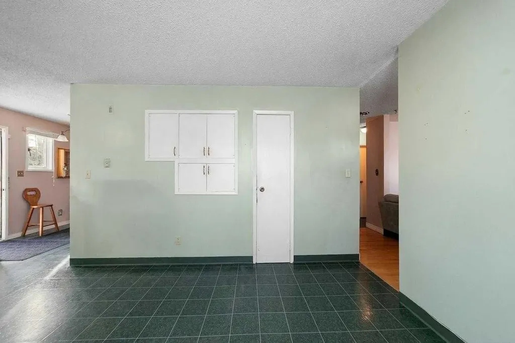 5037 54 Street Daysland AB T0B 1A0
