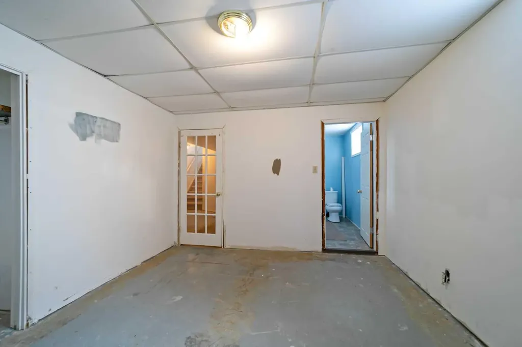 5037 54 Street Daysland AB T0B 1A0