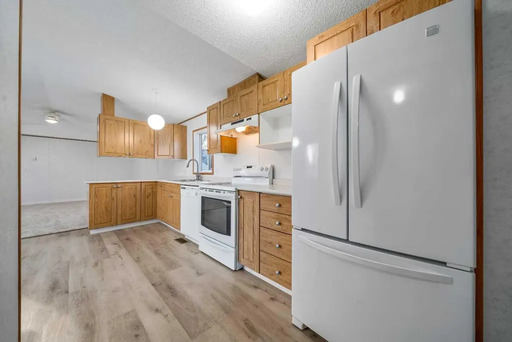 103 1 Avenue E Bow Island AB T0K 0G0