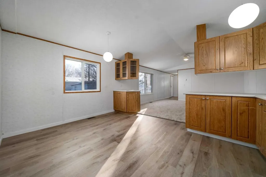 103 1 Avenue E Bow Island AB T0K 0G0