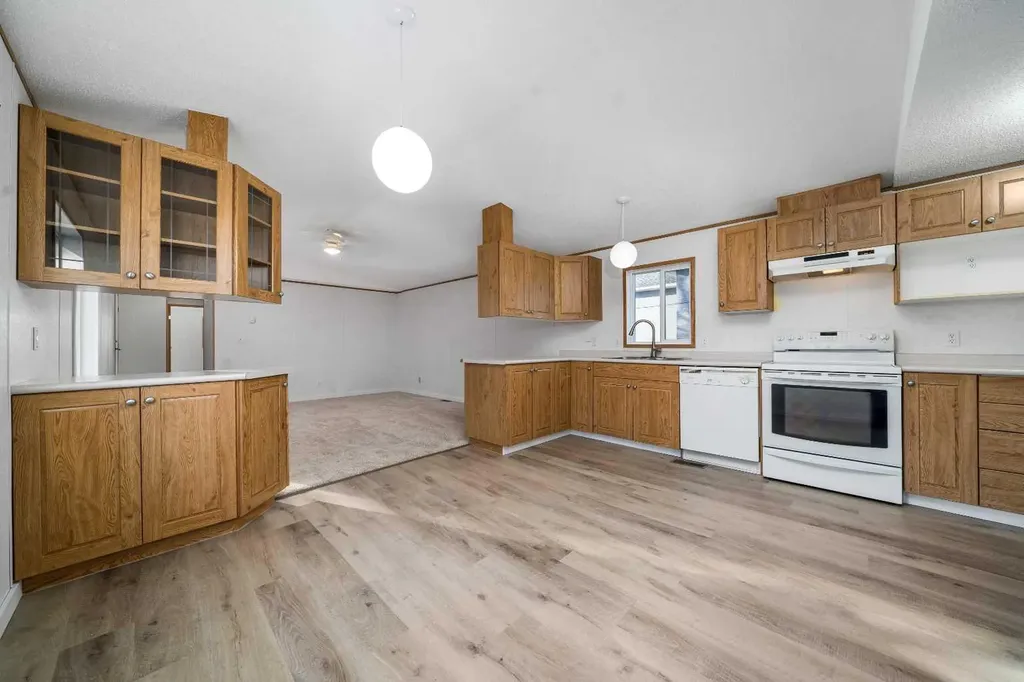 103 1 Avenue E Bow Island AB T0K 0G0