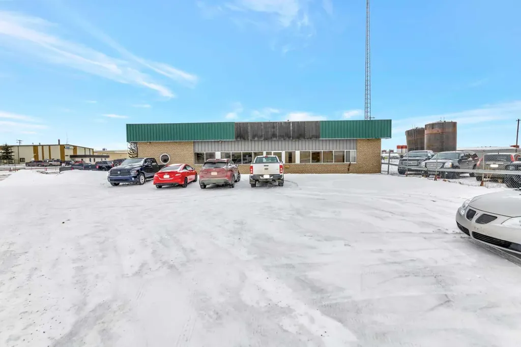 5202 65 Street Lloydminster AB T9V 2T3