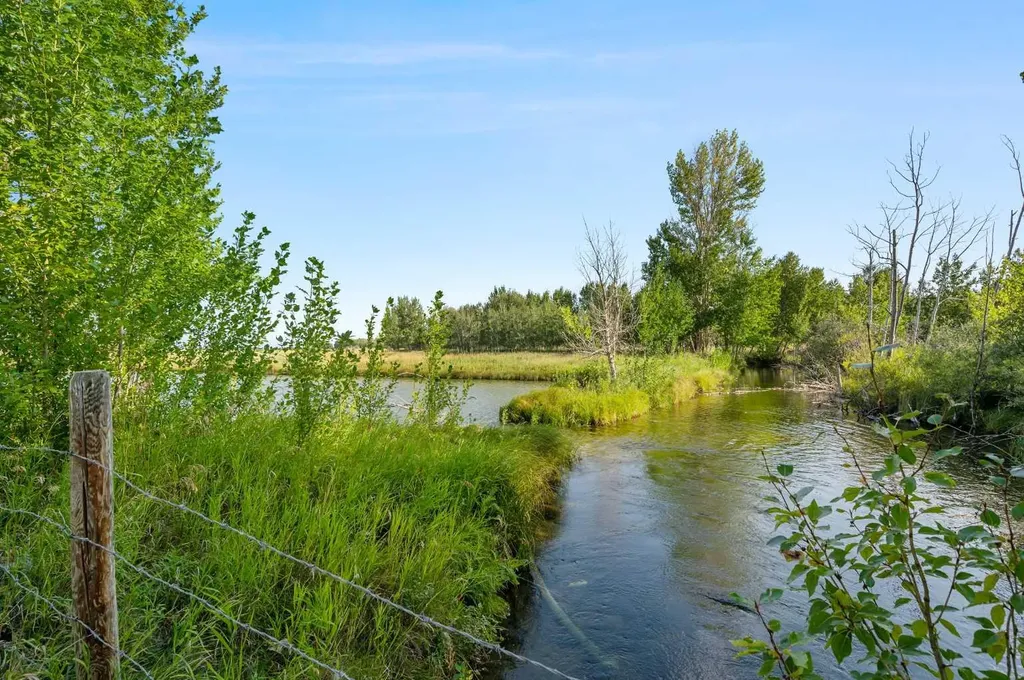 243003 Boundary Road Rural Rocky View County AB T1X 2J7