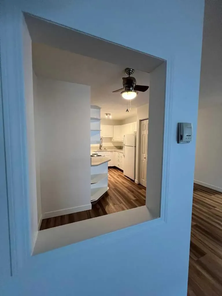 1234 14 Avenue SW Calgary AB T3C0V9