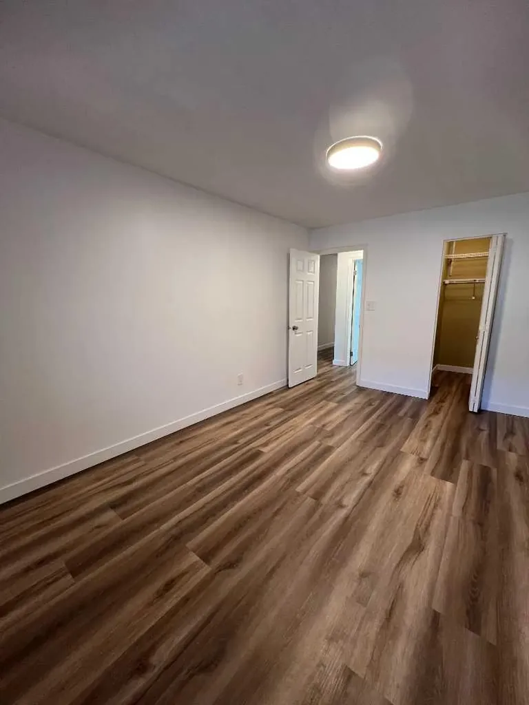 1234 14 Avenue SW Calgary AB T3C0V9