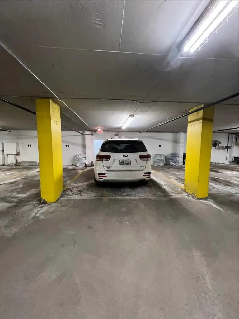 1234 14 Avenue SW Calgary AB T3C0V9
