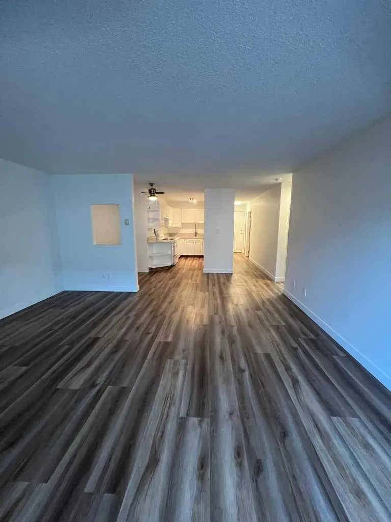 1234 14 Avenue SW Calgary AB T3C0V9