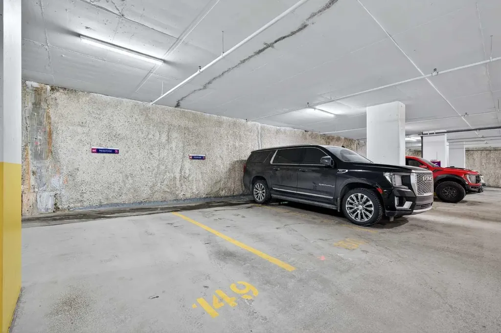 108 9 Avenue SW Calgary AB T2P 0S9