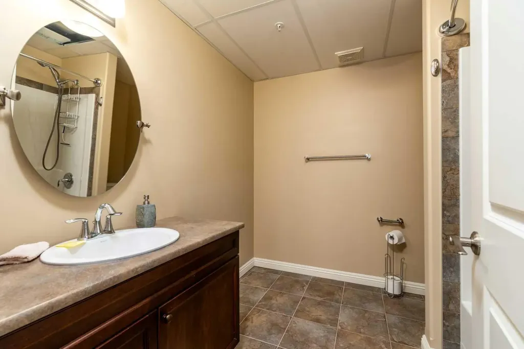 4102 69 Avenue Lloydminster AB T9V 2H9