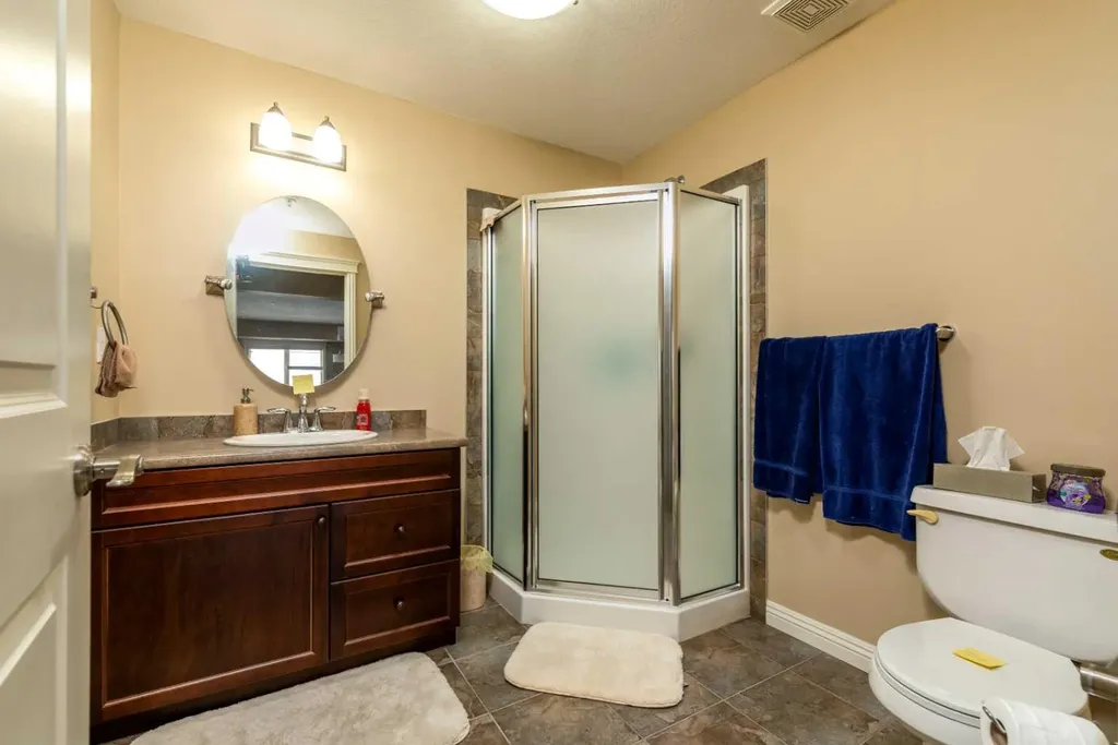 4102 69 Avenue Lloydminster AB T9V 2H9