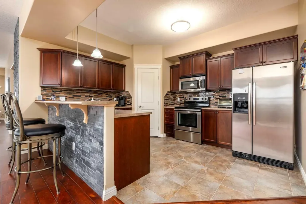 4102 69 Avenue Lloydminster AB T9V 2H9