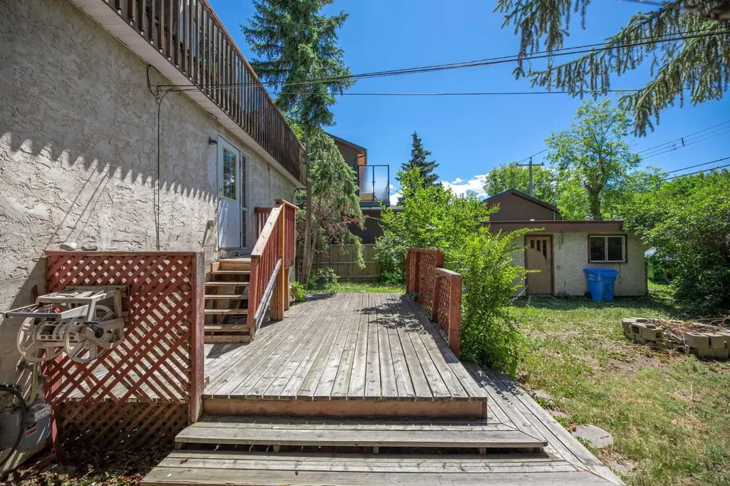 155 35 Street NW Calgary AB T2N 2Z2
