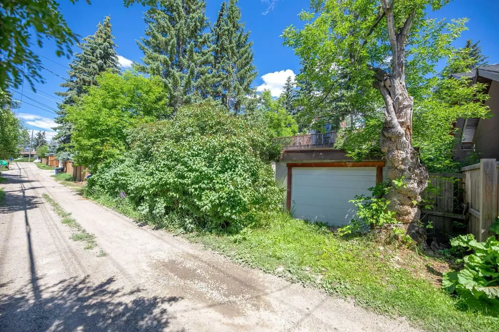 155 35 Street NW Calgary AB T2N 2Z2