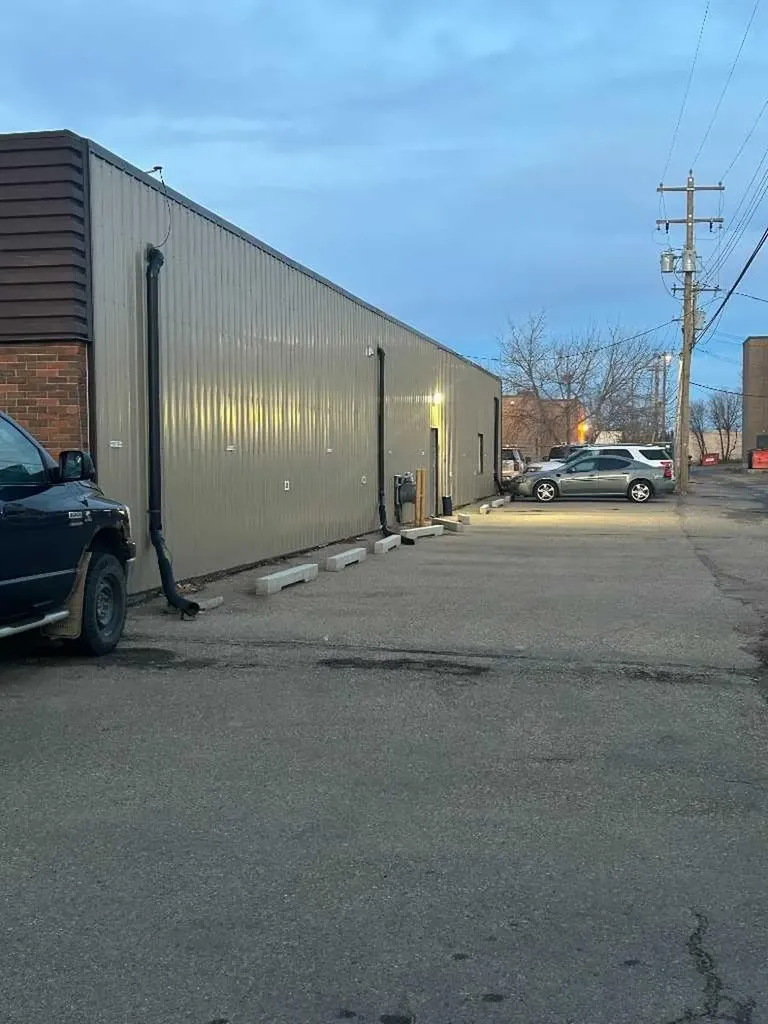 5125 50 Avenue Vermilion AB T9X 1A8