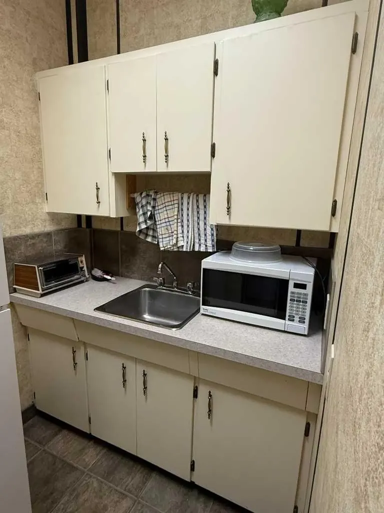 5125 50 Avenue Vermilion AB T9X 1A8