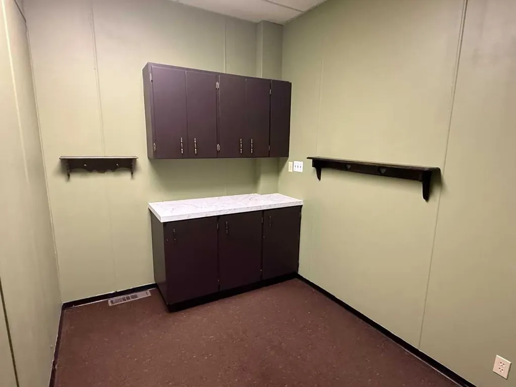 5125 50 Avenue Vermilion AB T9X 1A8