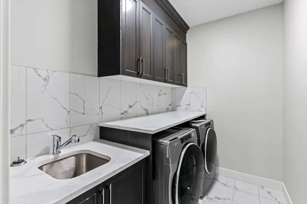 111 Kinniburgh Place Chestermere AB T1X 1Y2