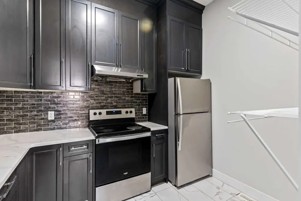 111 Kinniburgh Place Chestermere AB T1X 1Y2