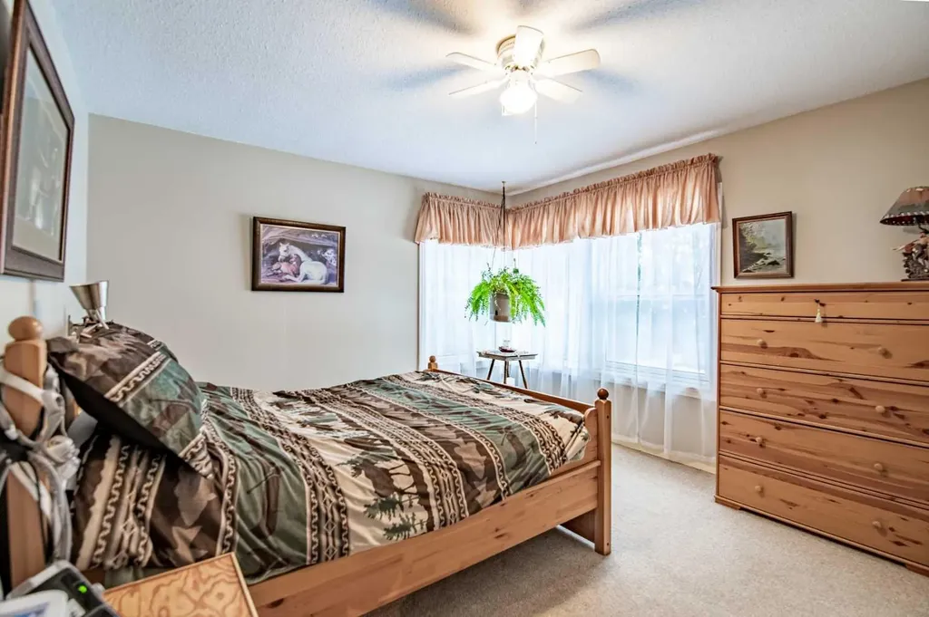 274052 Township Road 424 Rural Ponoka County AB T4J 1V9