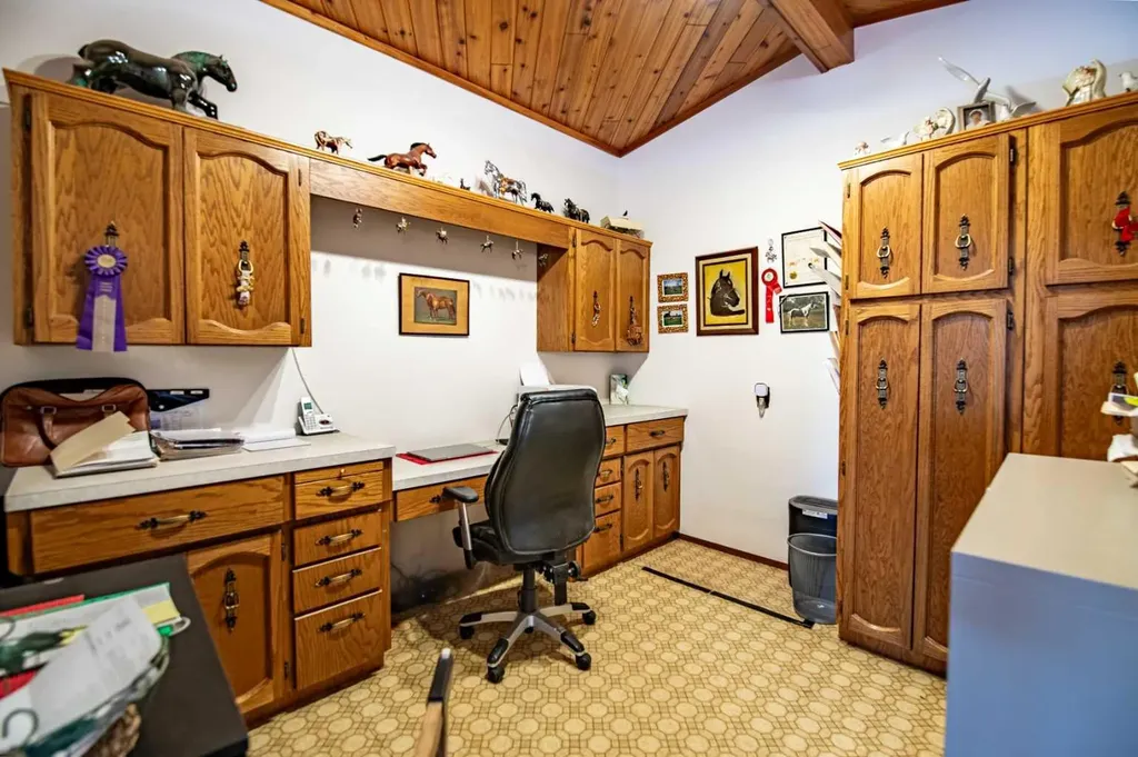 274052 Township Road 424 Rural Ponoka County AB T4J 1V9