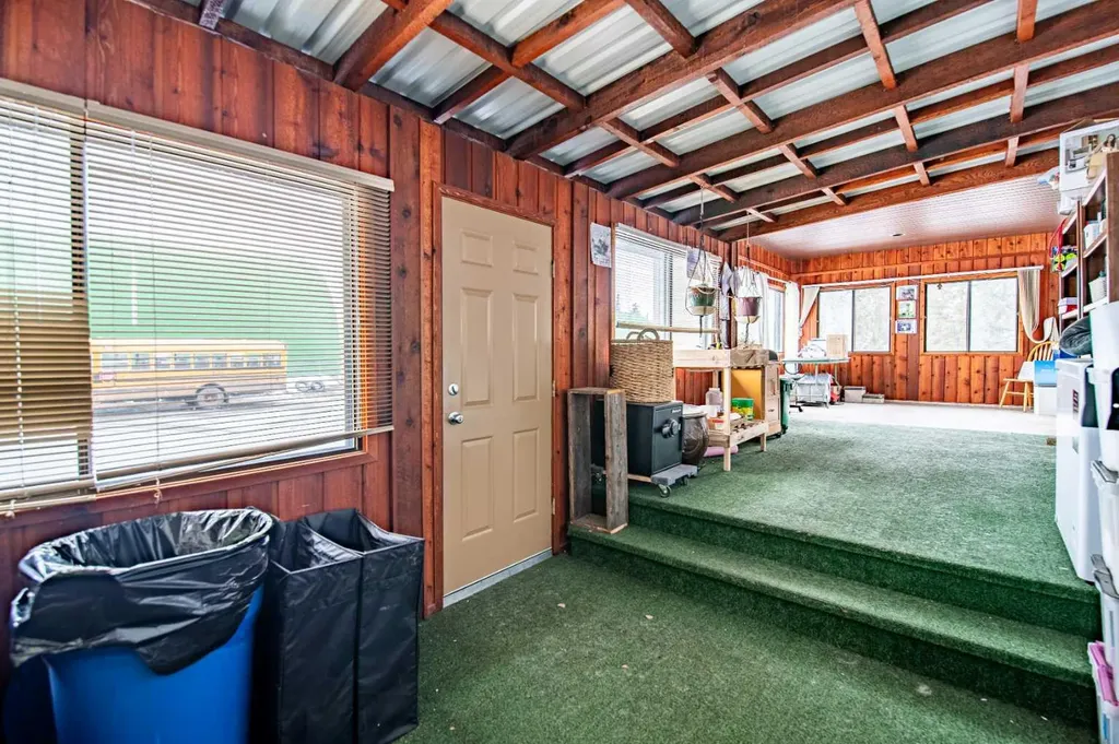 274052 Township Road 424 Rural Ponoka County AB T4J 1V9