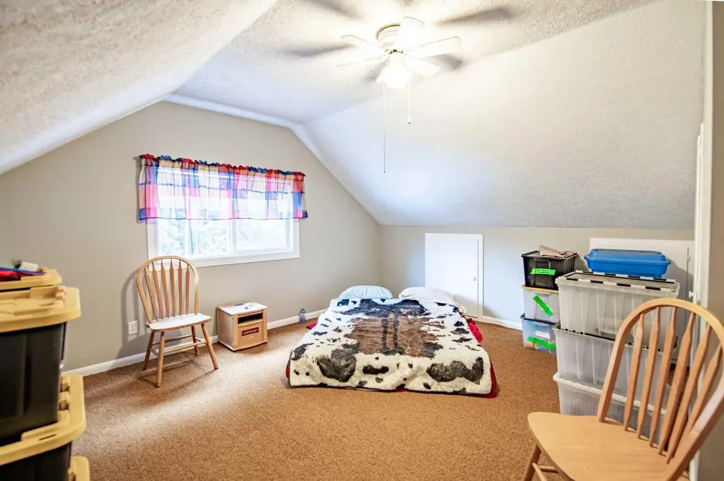 274052 Township Road 424 Rural Ponoka County AB T4J 1V9