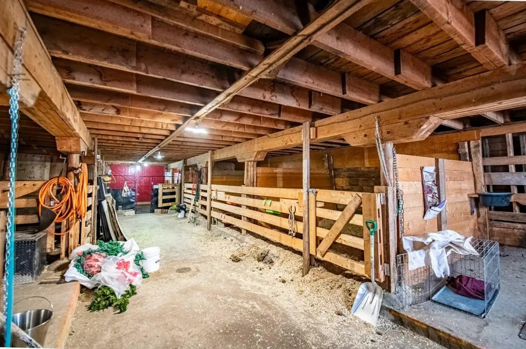 274052 Township Road 424 Rural Ponoka County AB T4J 1V9