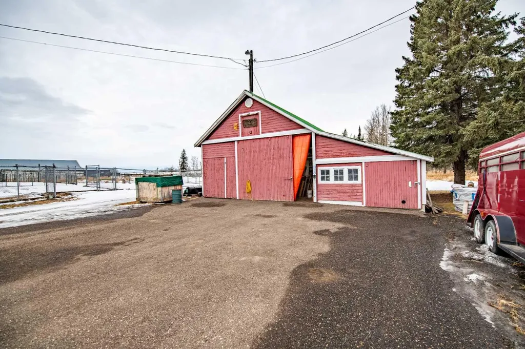 274052 Township Road 424 Rural Ponoka County AB T4J 1V9